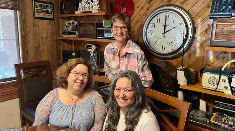 Connecting Caregivers Radio – Becky Moultrie/St Gianna’s Center & Maria Carlberg from Home Instead
