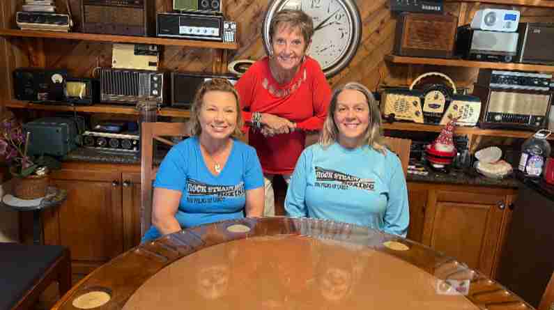 Connecting Caregivers Radio – Mary Wiley and Leah Einboden from The Palms of Largo
