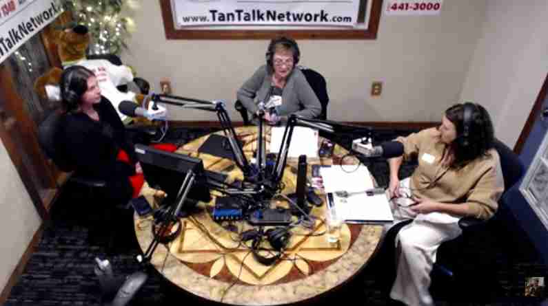 Connecting Caregivers Tracie Schumm, Memory Care Advisor & Paige Escamilla, Nursing /Arden Courts